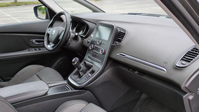 Renault Grand Scénic image 1