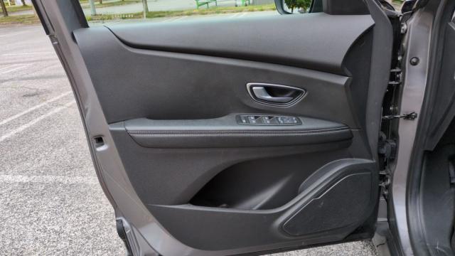 Renault Grand Scénic image 8