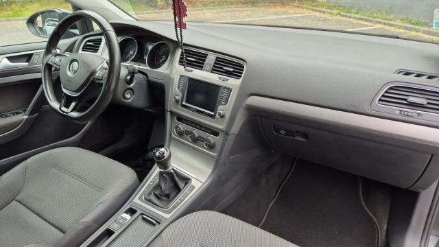 Volkswagen Golf image 1
