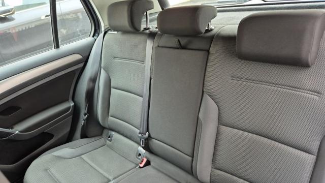 Volkswagen Golf image 4