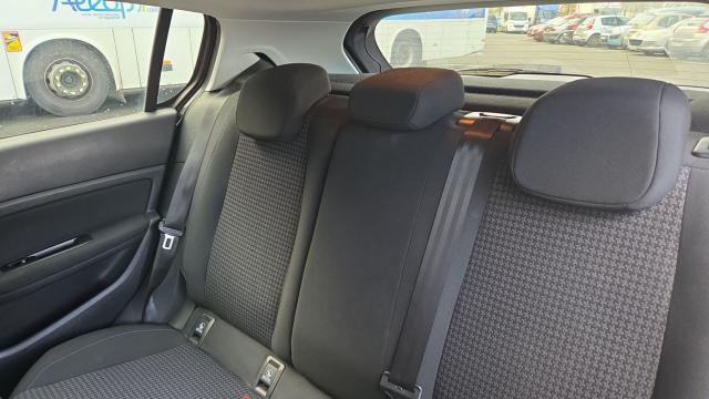 Peugeot 308 image 8