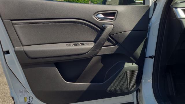 Renault Captur image 2