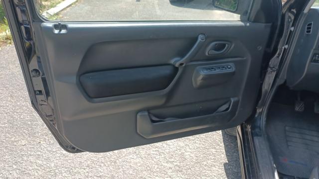 Suzuki Jimny image 2