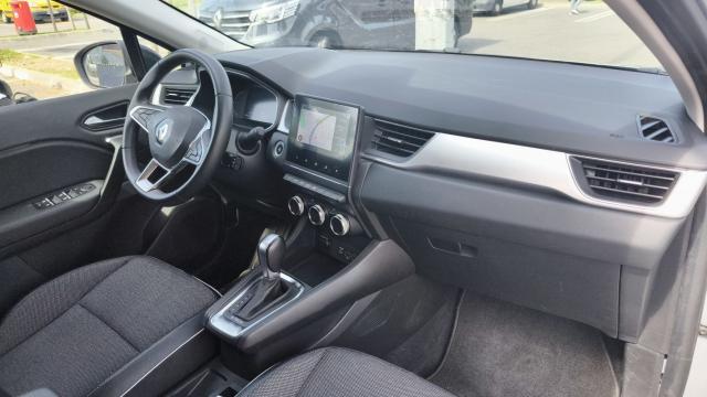 Renault Captur image 8