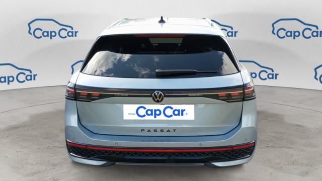 Volkswagen Passat image 7