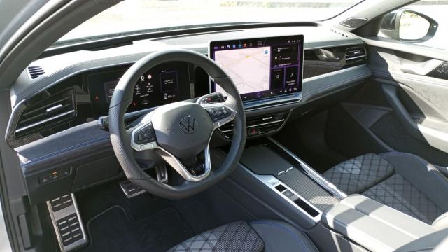 Volkswagen Passat image 6