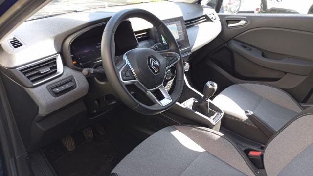 Renault Clio image 2