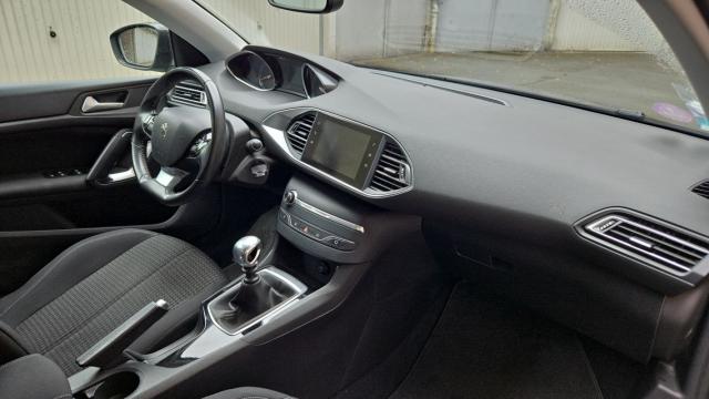 Peugeot 308 image 9