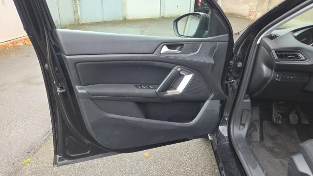 Peugeot 308 image 8