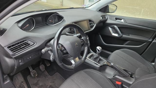 Peugeot 308 image 6