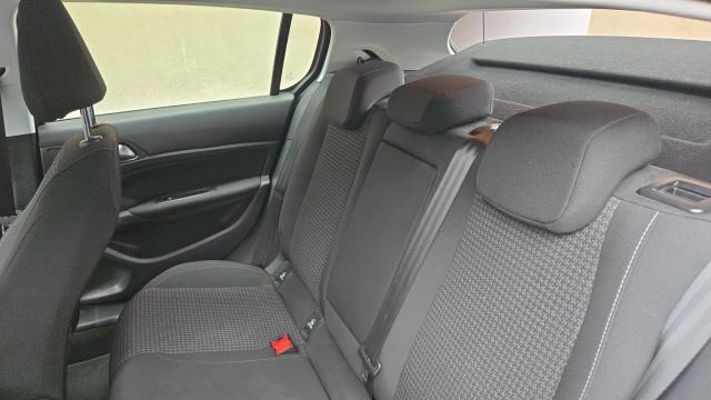 Peugeot 308 image 5