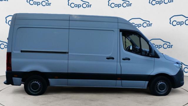 Mercedes Benz Sprinter image 2
