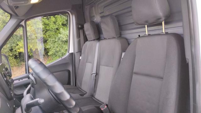 Mercedes Benz Sprinter image 5