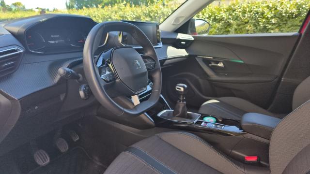 Peugeot 2008 image 6