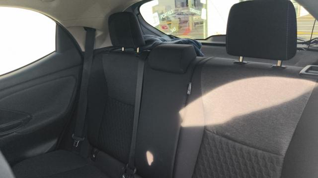 Toyota Yaris image 8