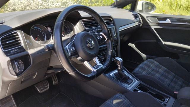 Volkswagen Golf image 9