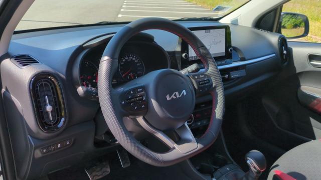 Kia Picanto image 8