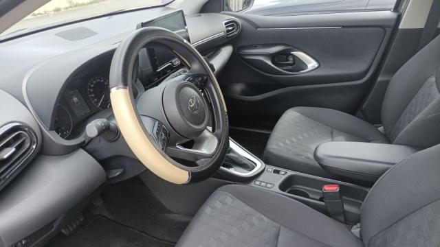 Toyota Yaris image 2