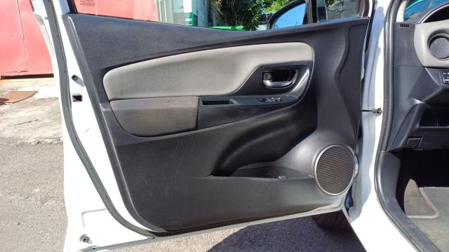 Toyota Yaris image 2
