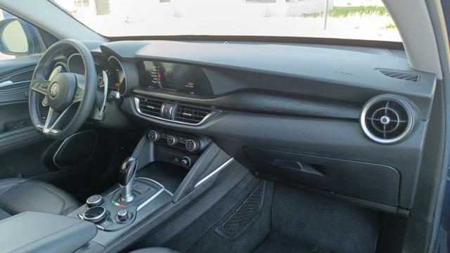 Alfa Romeo Stelvio image 1