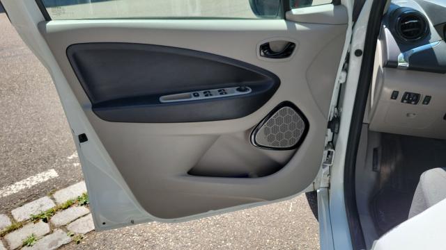 Renault Zoe image 2
