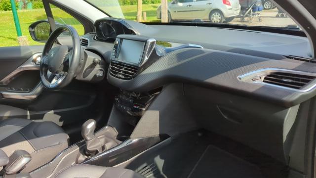 Peugeot 2008 image 3