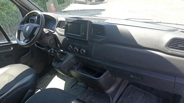 Renault Master image 8