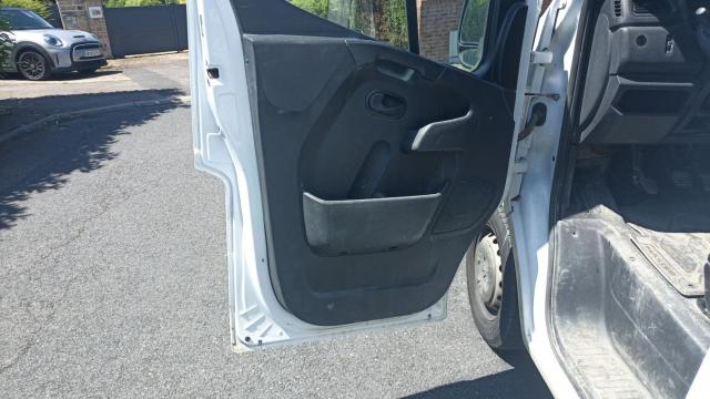 Renault Master image 1
