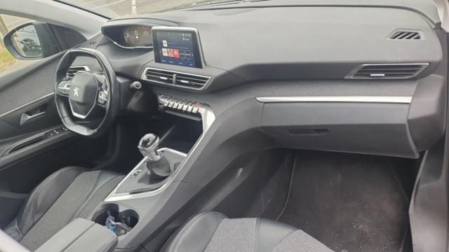 Peugeot 5008 image 8