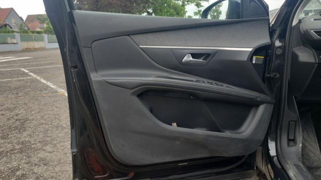 Peugeot 5008 image 6