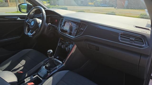 Volkswagen T-Roc image 8