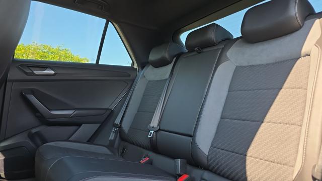 Volkswagen T-Roc image 2