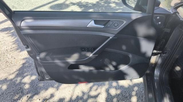 Volkswagen Golf image 6