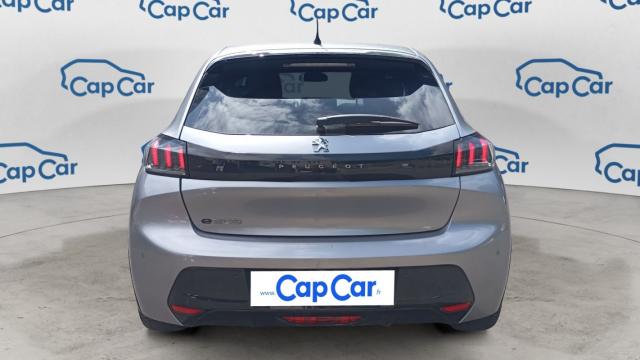 Peugeot 208 image 8