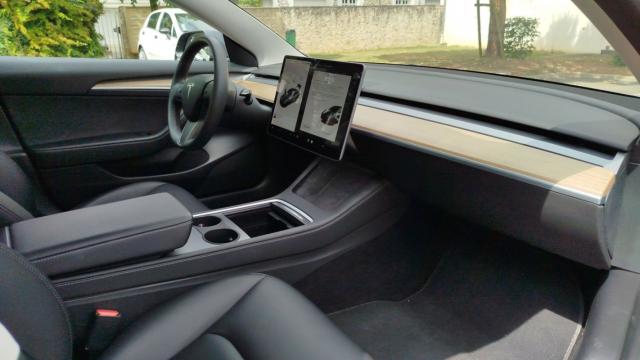 Tesla Model 3 image 8