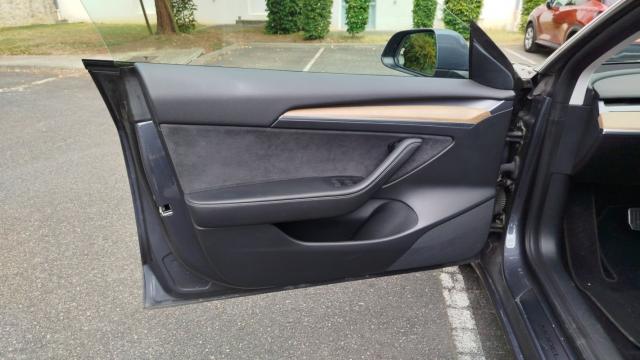 Tesla Model 3 image 4