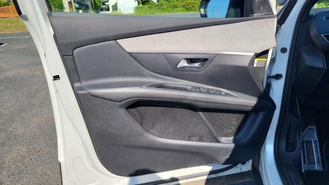 Peugeot 3008 image 6