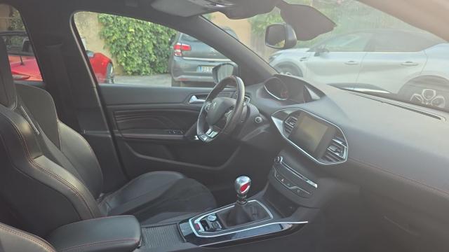 Peugeot 308 image 1