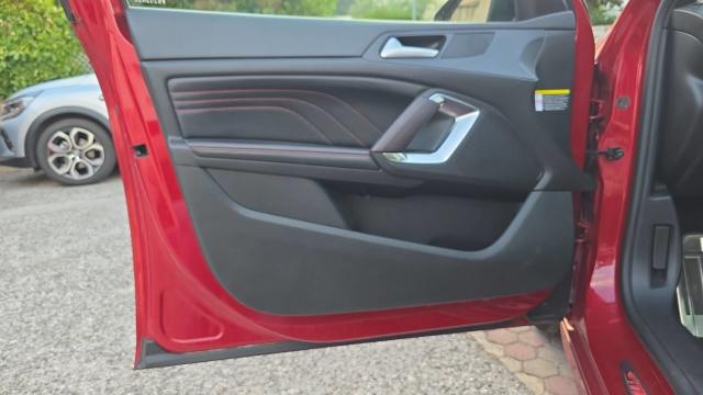 Peugeot 308 image 2