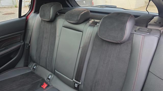 Peugeot 308 image 7