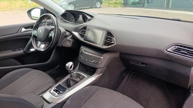 Peugeot 308 image 9
