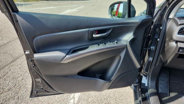 Suzuki S-Cross image 2