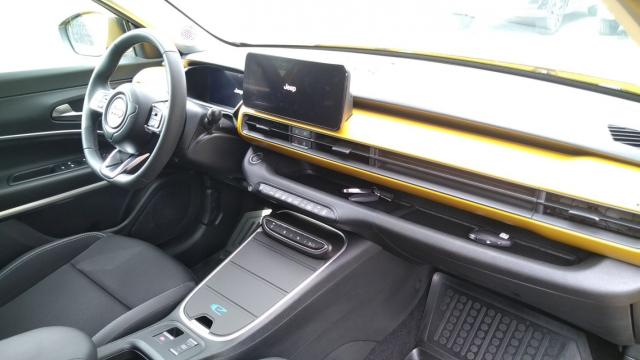 Jeep Avenger image 4