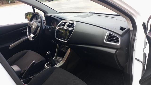 Suzuki Sx4 S-Cross image 8
