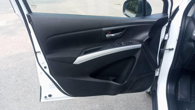Suzuki Sx4 S-Cross image 1