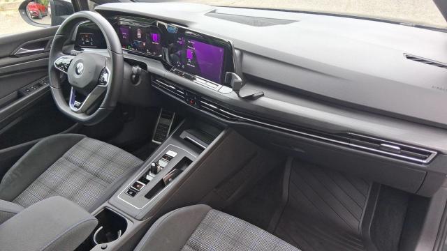 Volkswagen Golf image 9