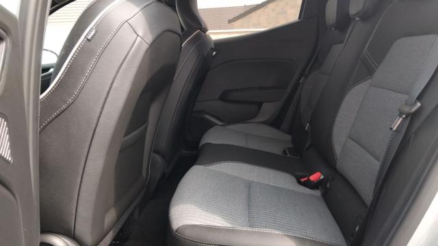 Renault Clio image 9