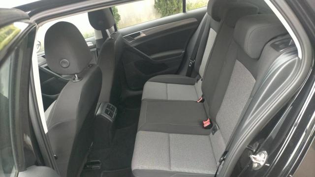 Volkswagen Golf image 9