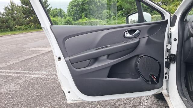 Renault Clio image 8