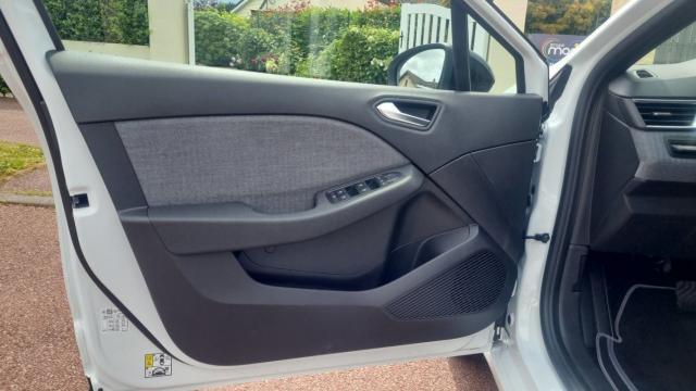 Renault Clio image 6